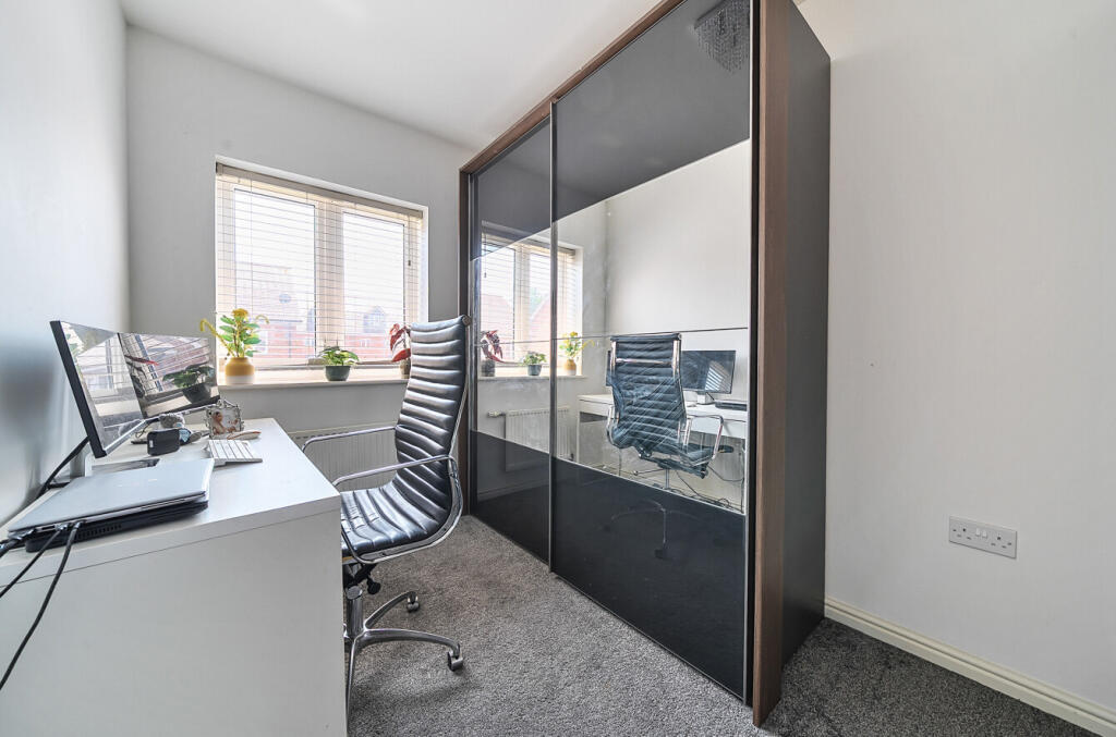 1306065-16-685438...