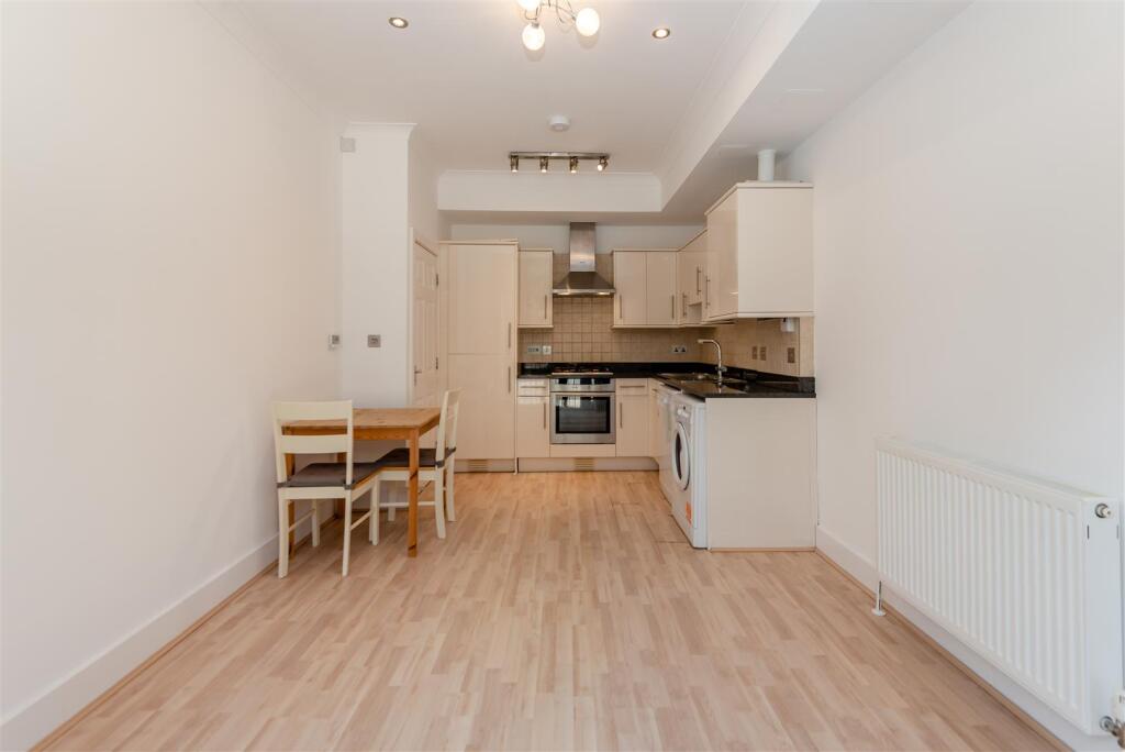 8637160-interior11.jpg