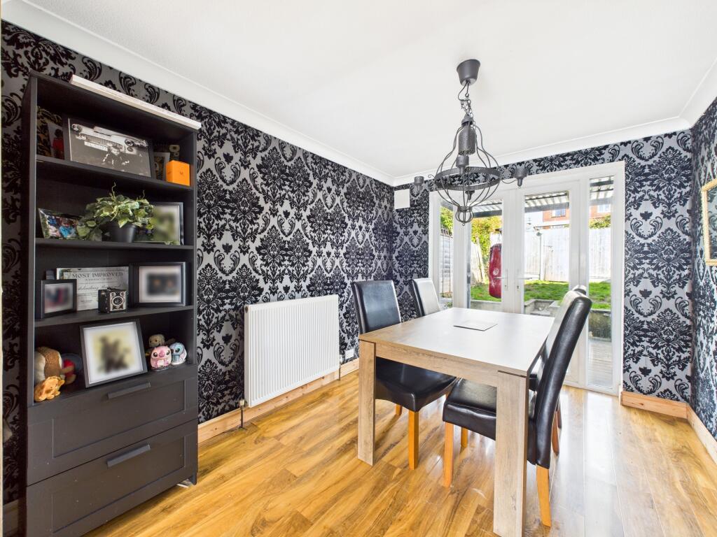 CAM05192G0-PR0163-STILL010