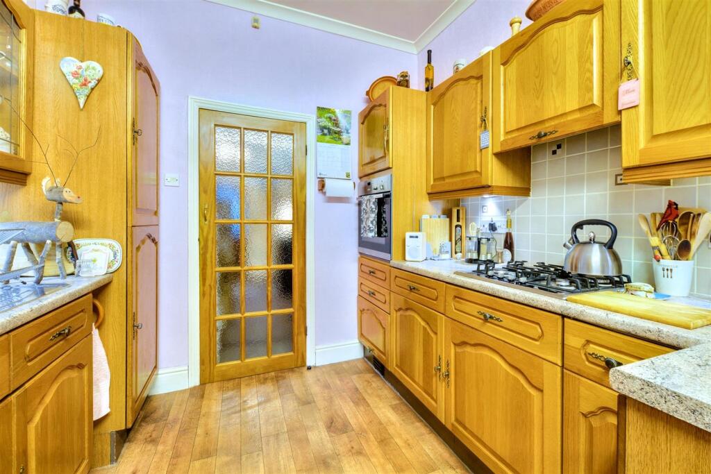 Kitchen_3.jpeg