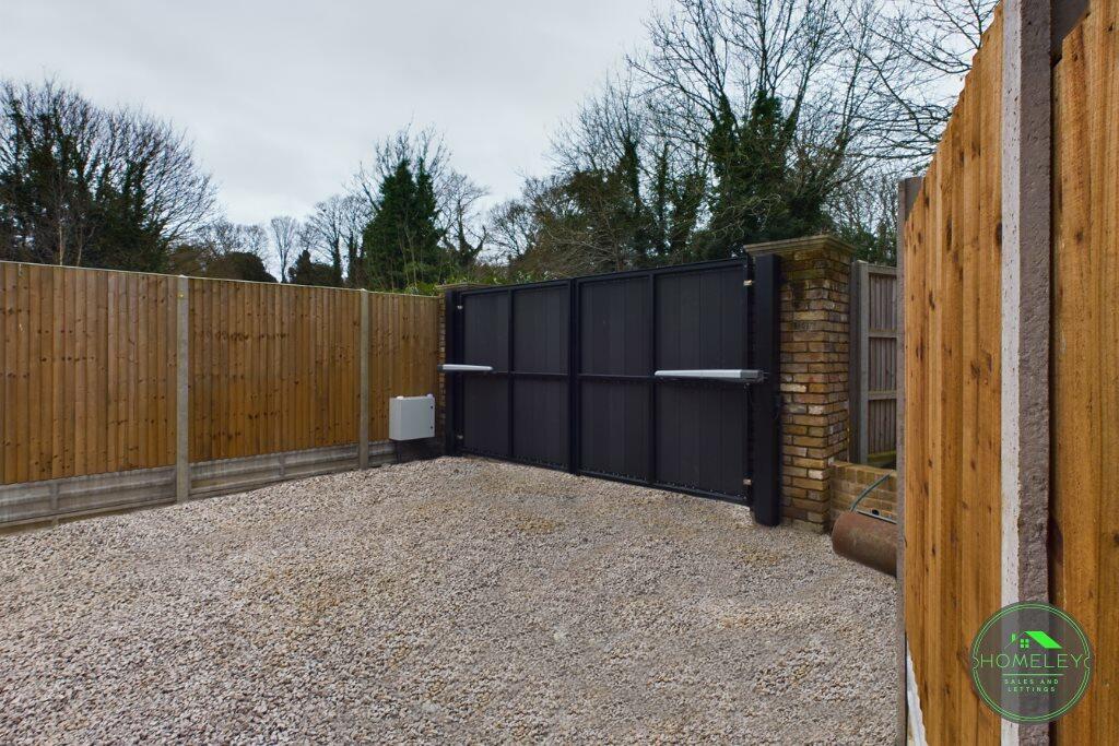 3 gate