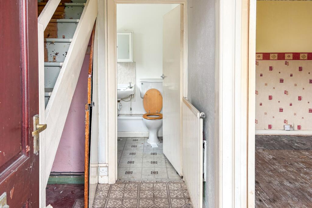 35 Oaklands, Chippenham, Wiltshire, SN15 1RD