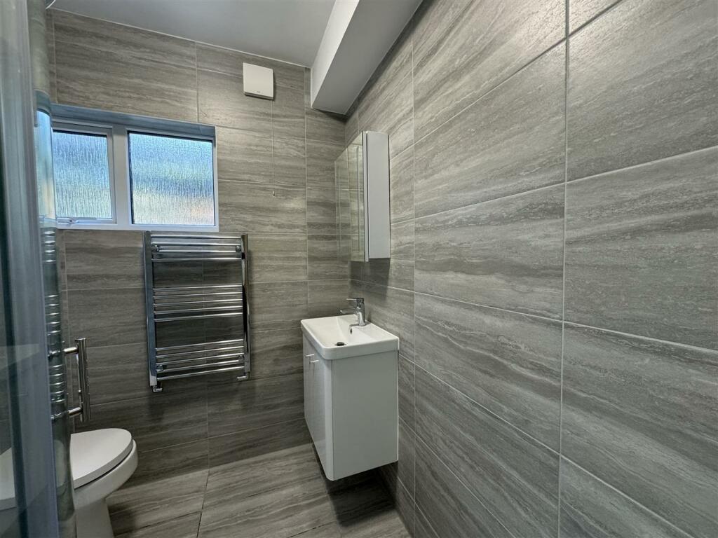 For Sale by Aspire Residential - Clive Court