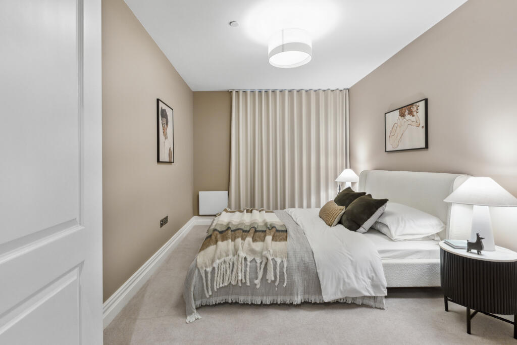 Show Apartment Bedroom