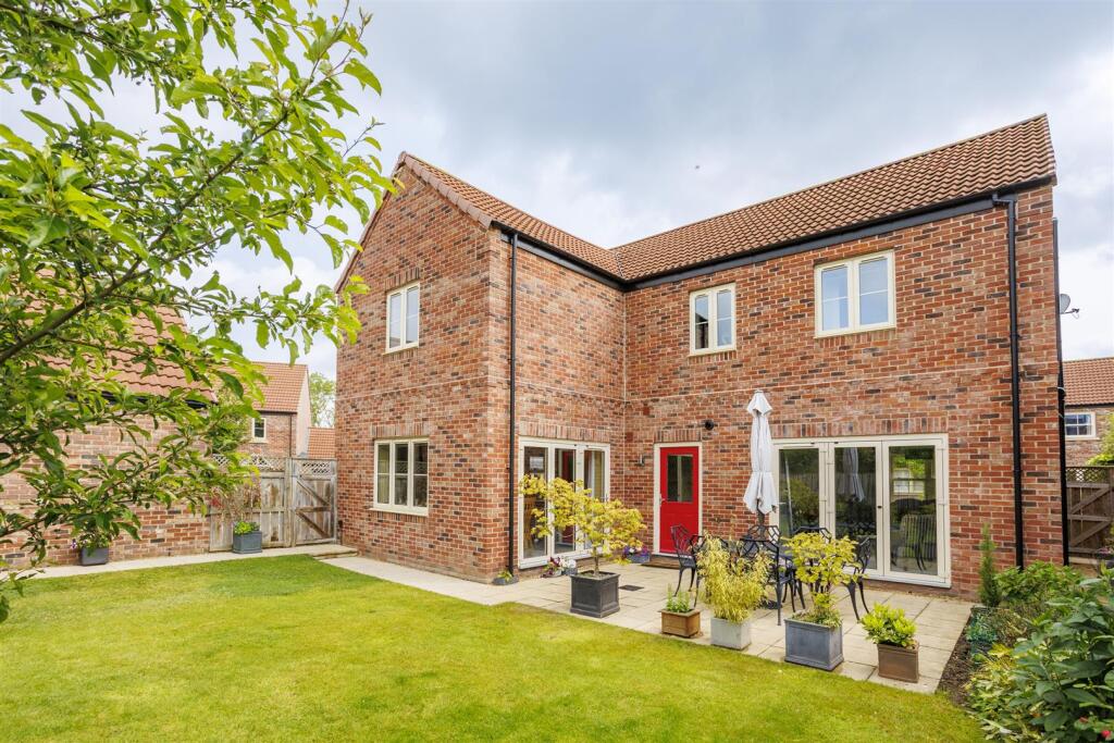 4_Farefield_Close__6.jpg