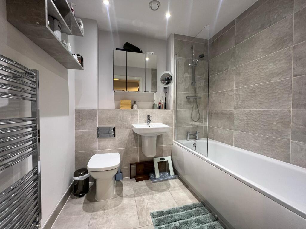 Family bathroom