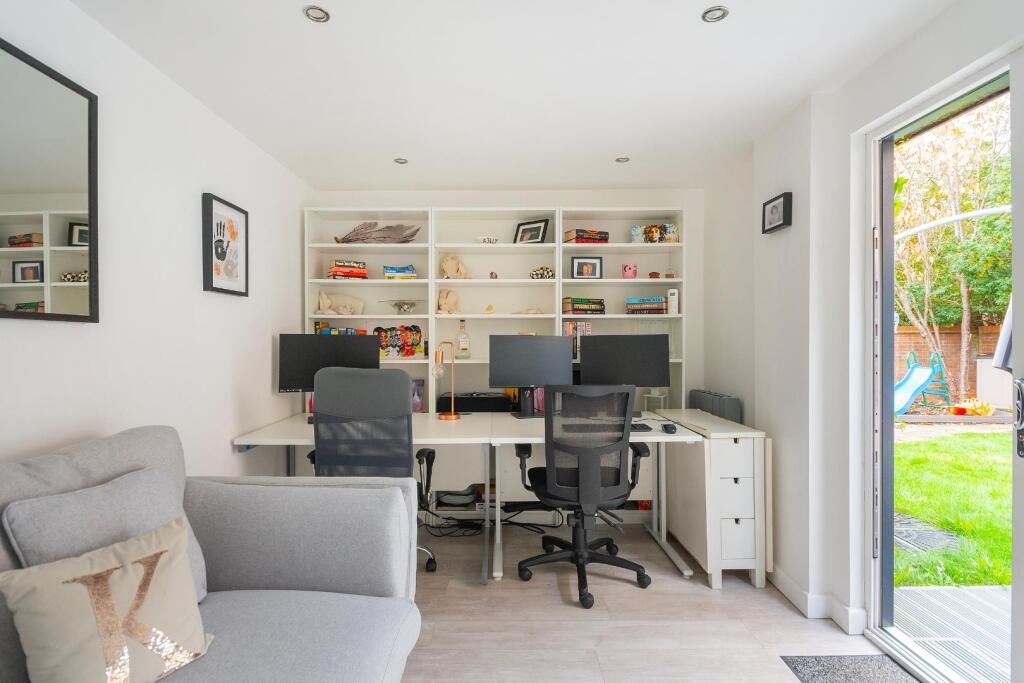 0S4GASG - Garden Office B.jpg