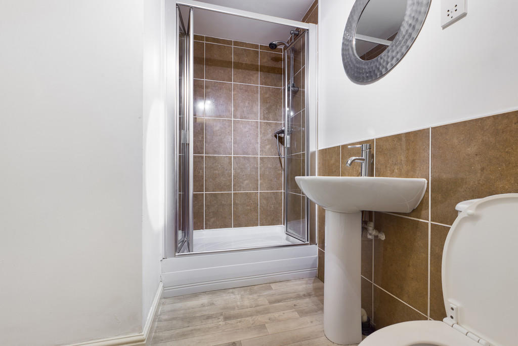 En-Suite/Downstai...