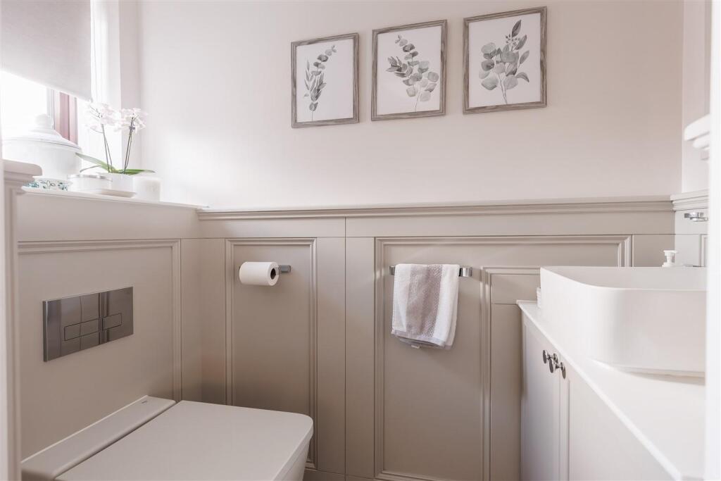 9  Green Close (2).jpg