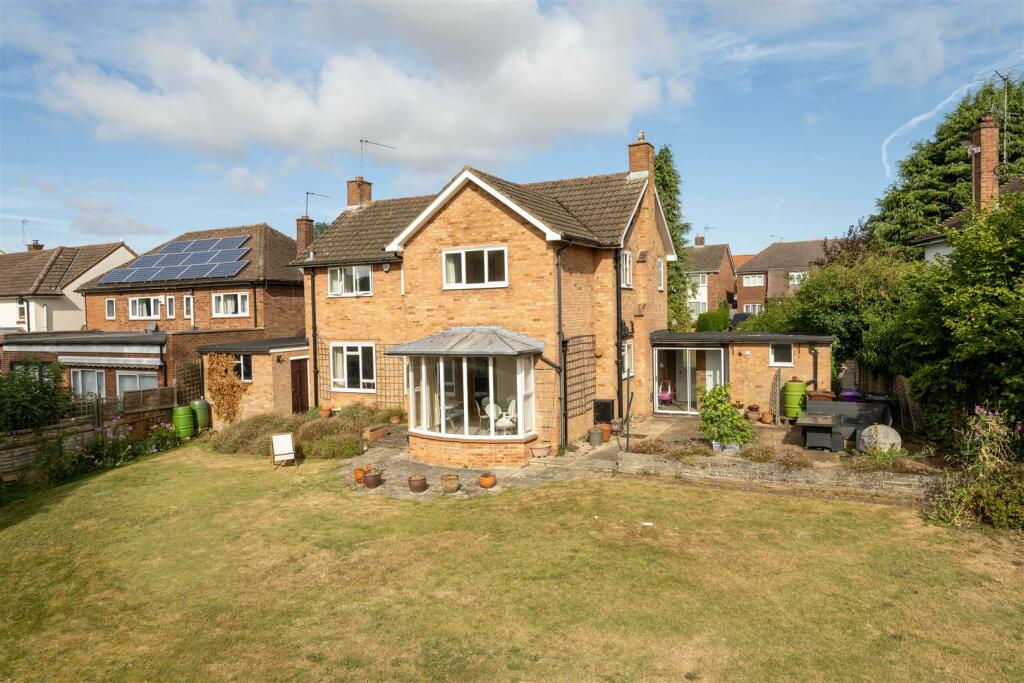 12 Dale Close, Hitchin-09.jpg