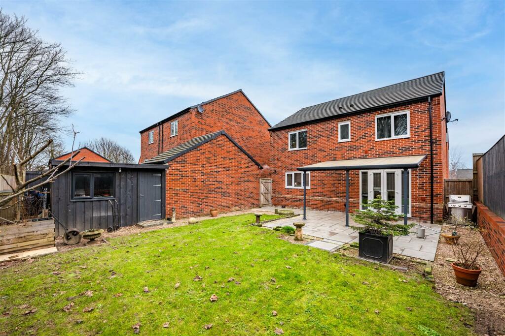 2 Edale Drive-6.jpg