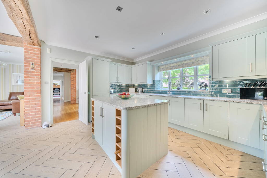 216822024ed238e1291204arw21