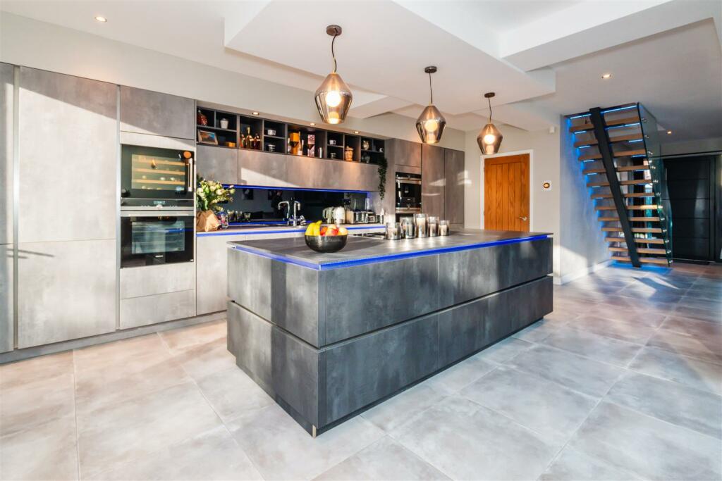 Open Plan Living Dining Kitchen 7.2