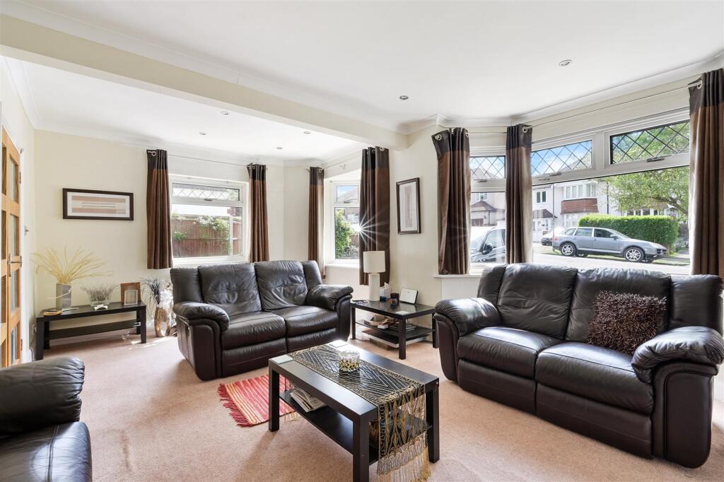 GREENHAYES AVENUE, 90 - 15.jpg