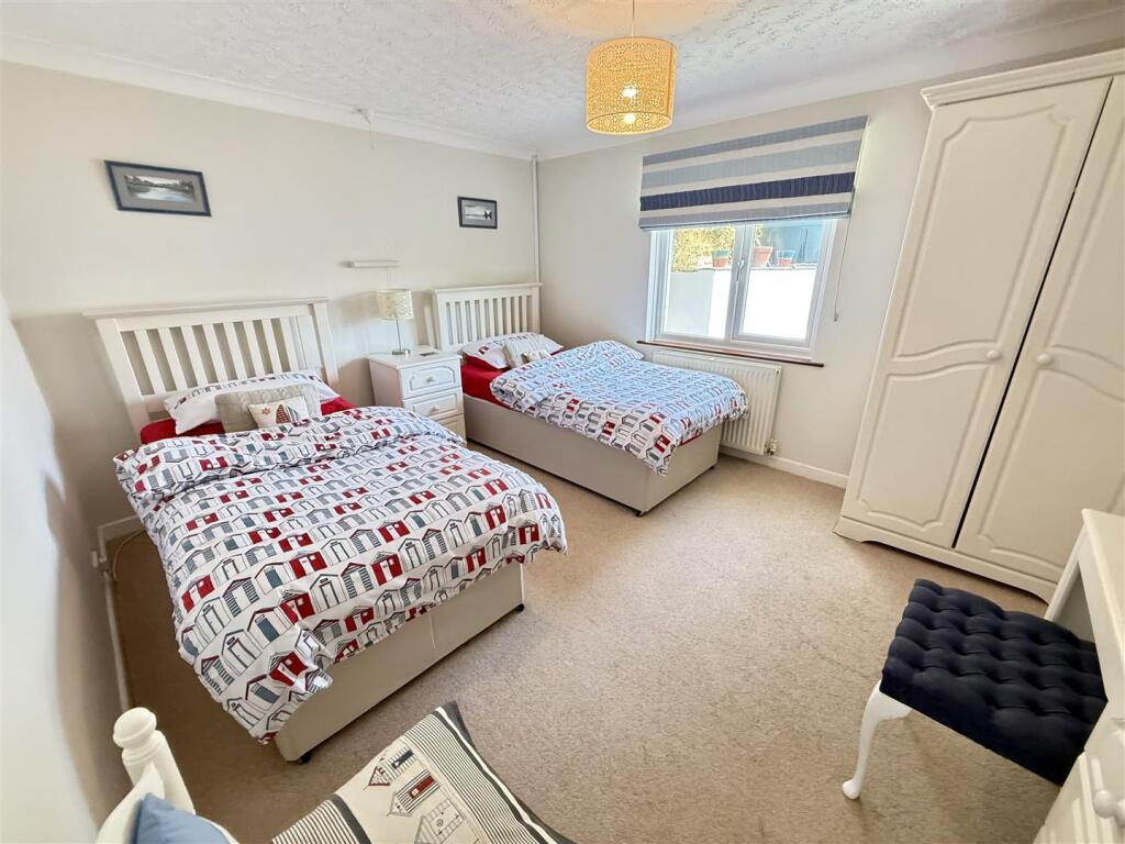 Rear bedroom 4