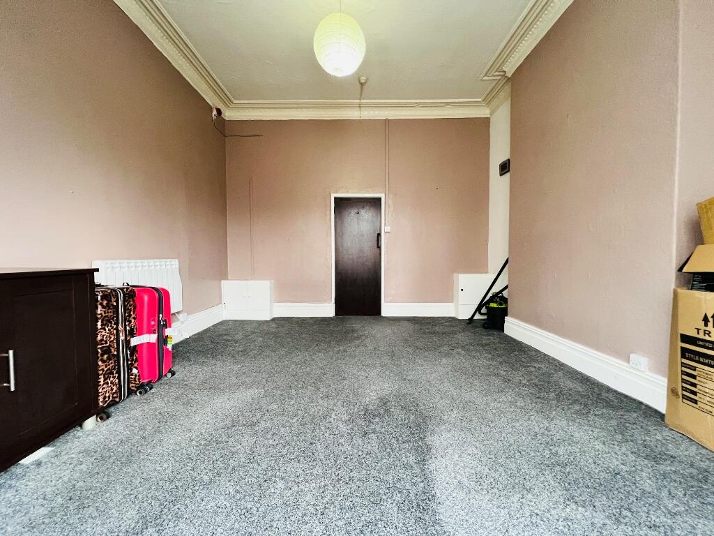 Living/dining room