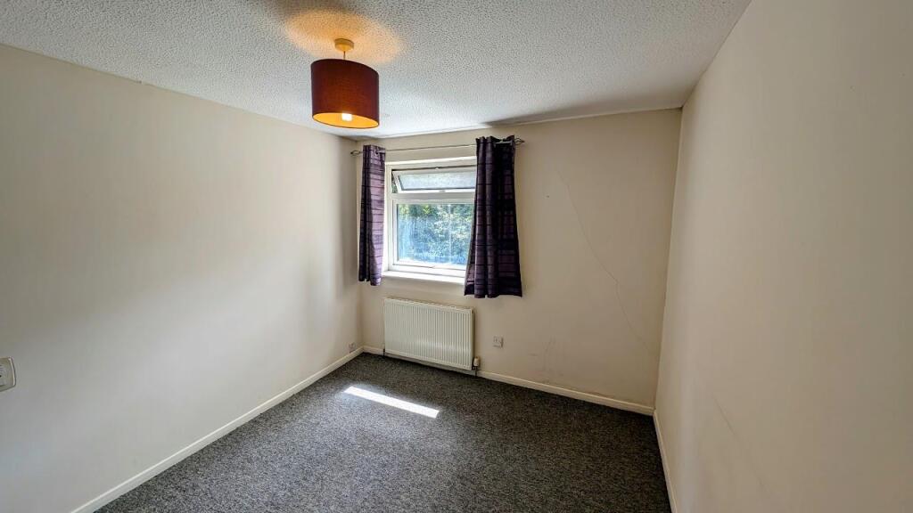 61 Canterbury Close bed 1 2.jpg