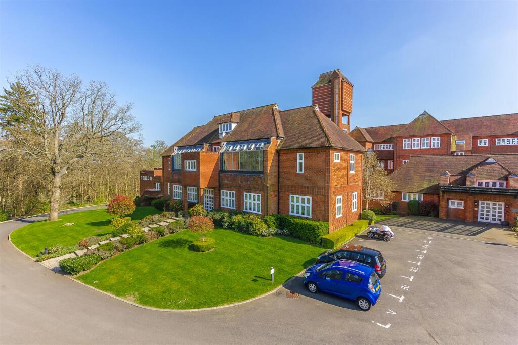 ElizabethDrive-Banstead-111.jpg