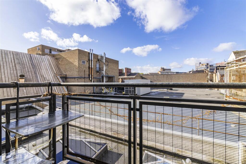Flat11 18 LowPavement-16.jpg