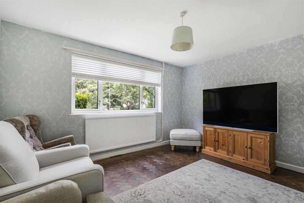 The Gables, Badby Road West