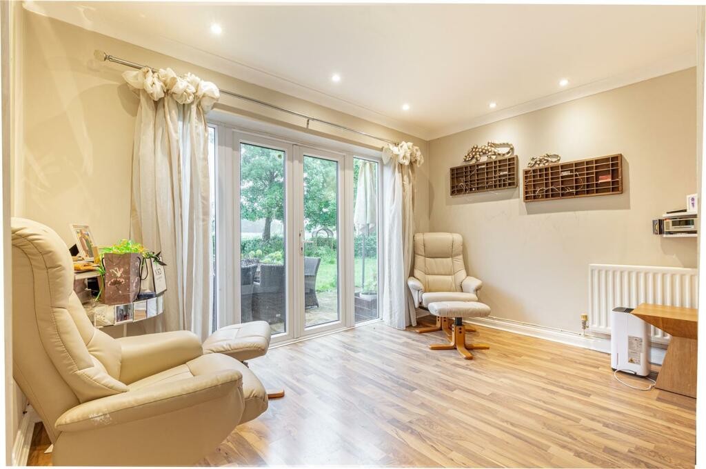 Family-Room-1.jpg