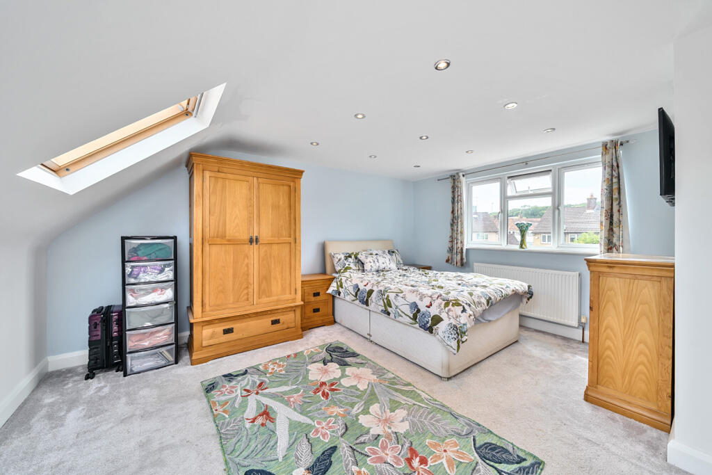 1305567-28-6863a5...