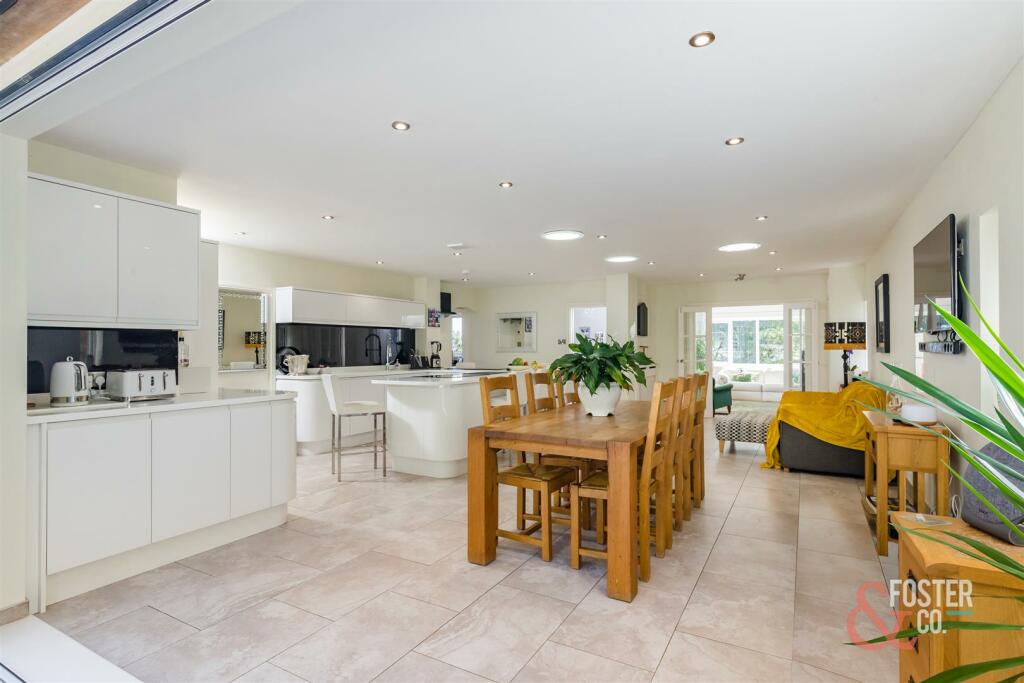 Redhill Drive 33-8.JPG