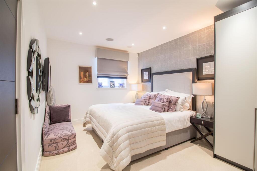 Davidson Frost-Wellings, DFW, Bentley Priory, Stan