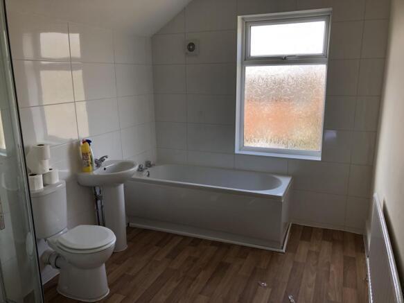 countess bathroom rm.jpg