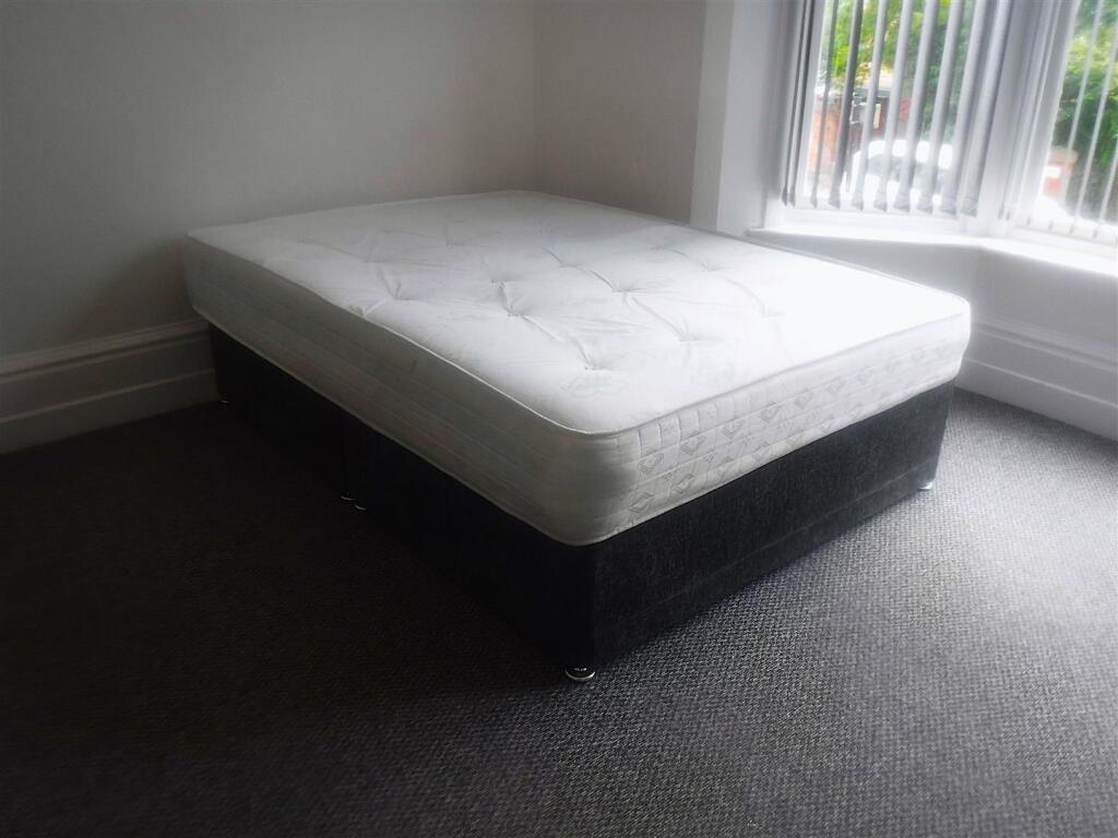 Room 10.JPG