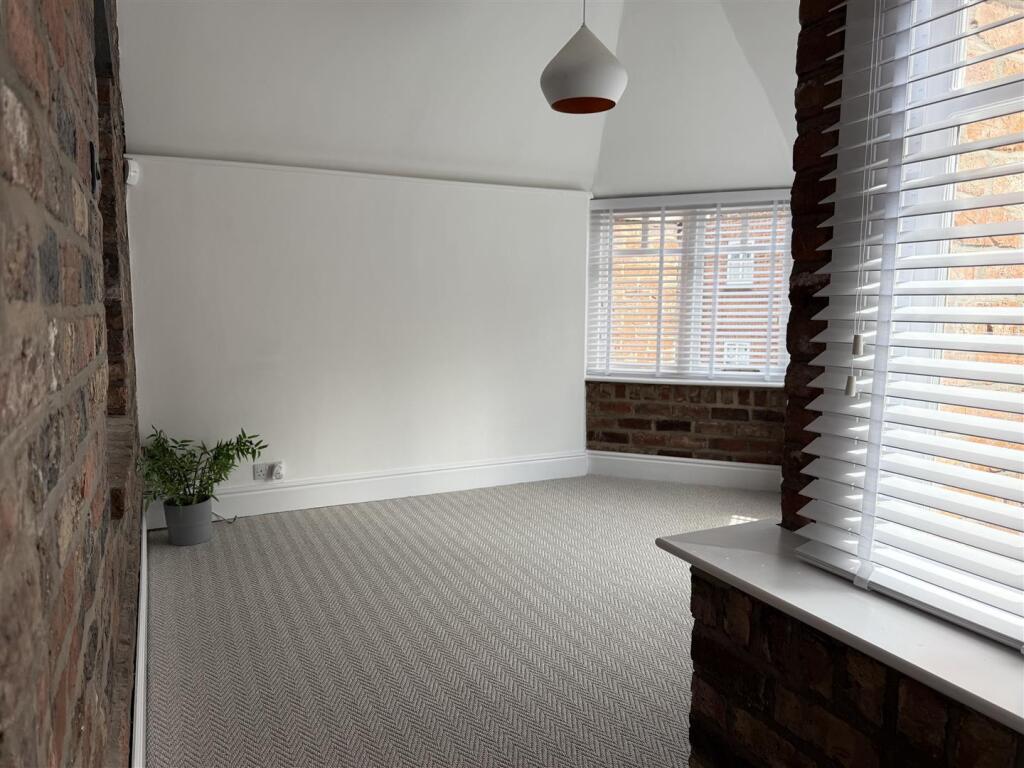 Photo 21-05-2025, 11 09 31.jpg