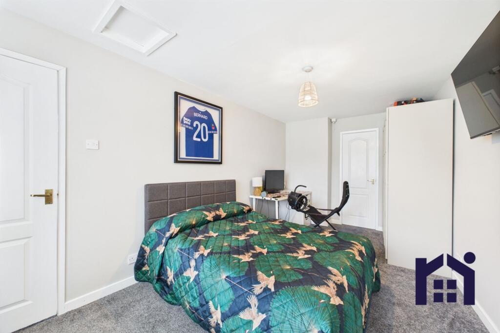 Bedroom four/snug