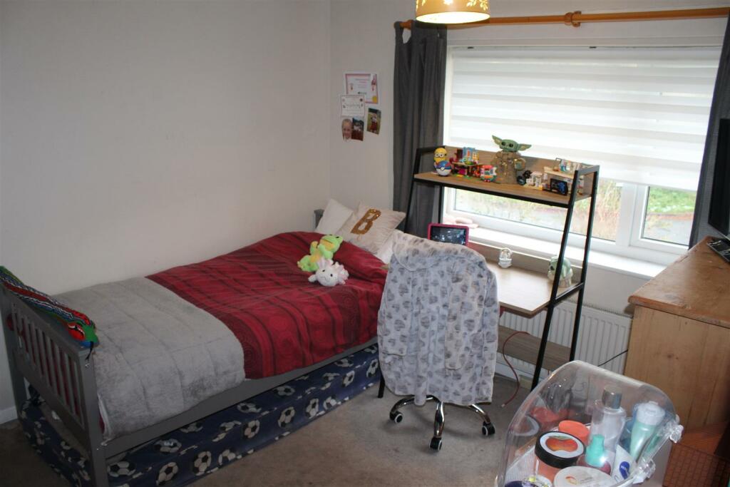 BEDROOM 2 (front)