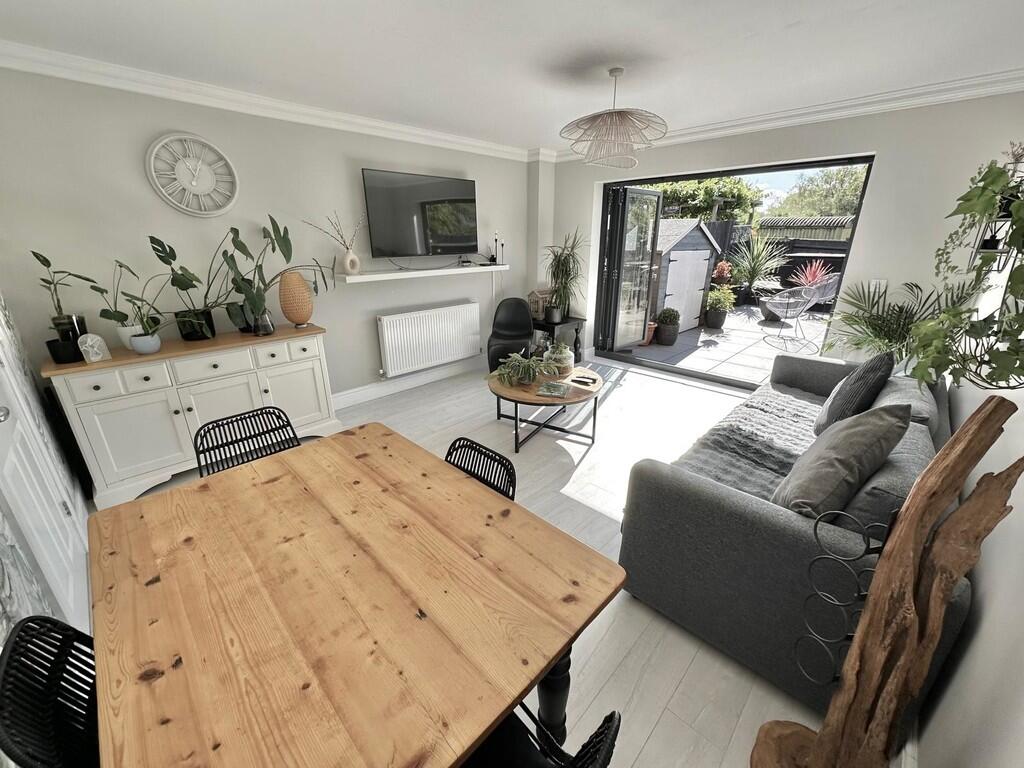 IMG-20250909-WA00...