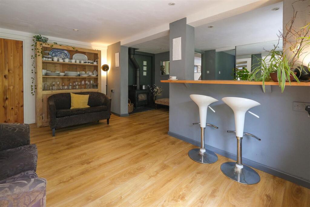 Parry Sterts Cottage-24.jpg
