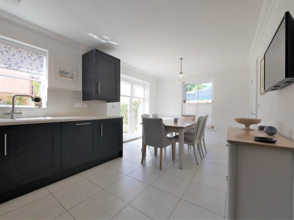 KITCHEN AND DININ...