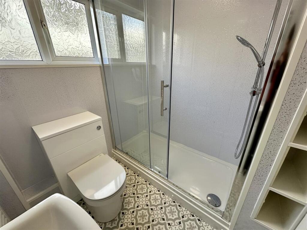 Shower Room.jpeg