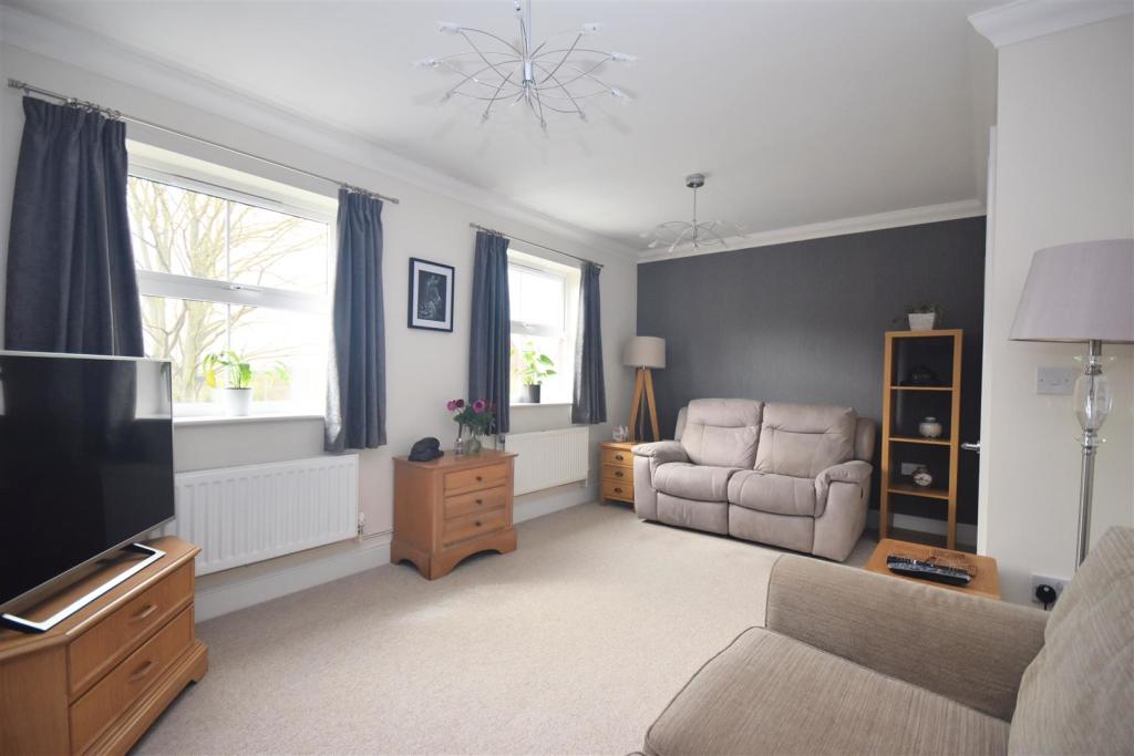 Sitting room.jpg
