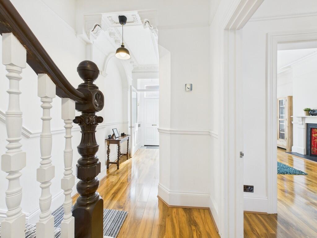 CAM03974G0-PR0120...