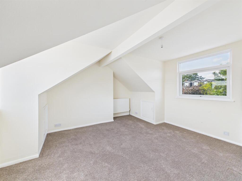 Bedroom: