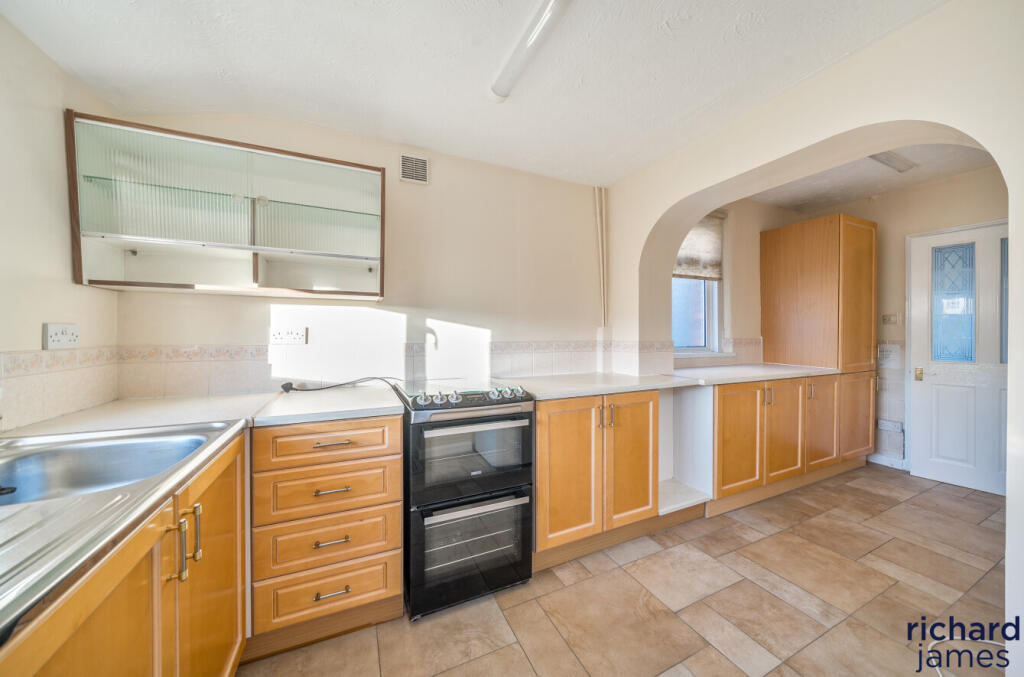 03720cbf-f7fe-4b9...