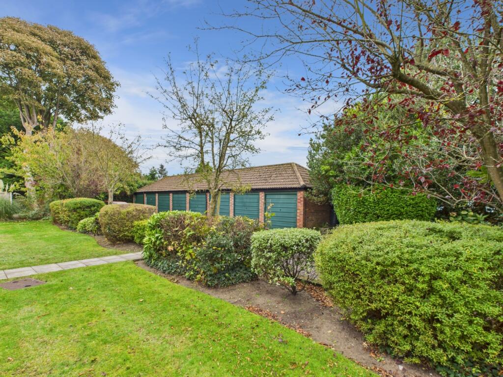 CAM02386G0-PR0148-STILL004