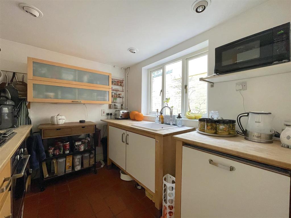 Kitchen (1).jpeg