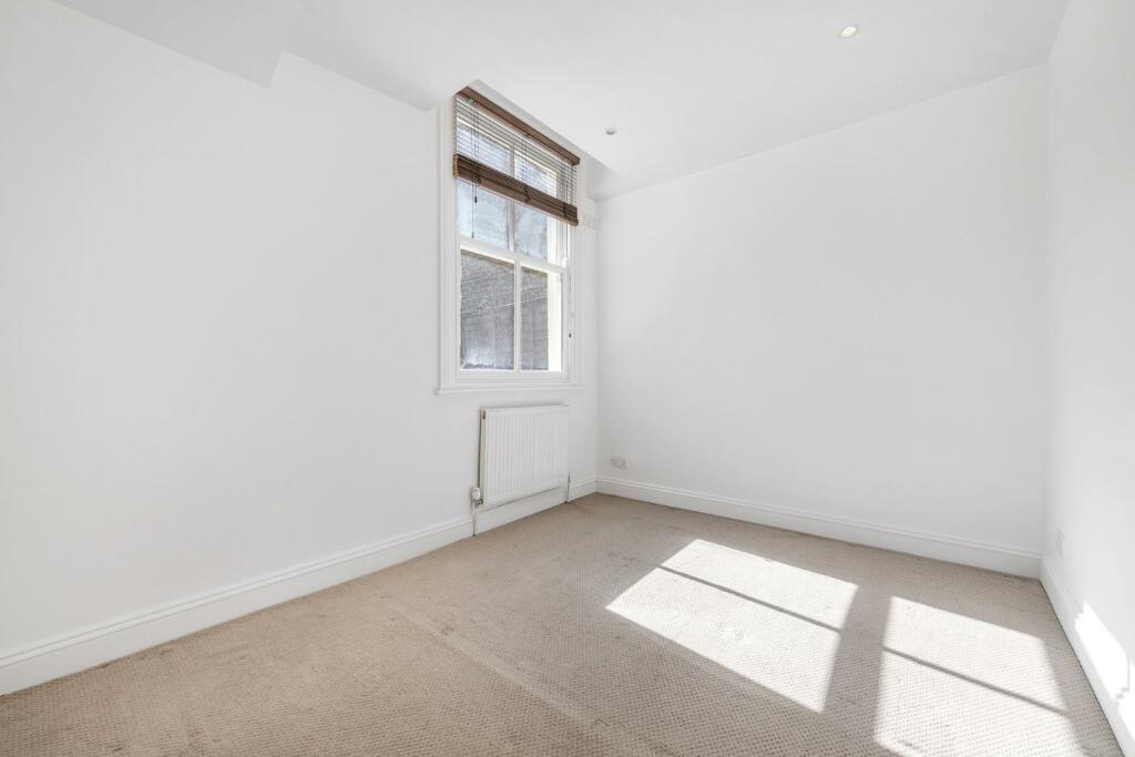 Bedroom 2.jpg