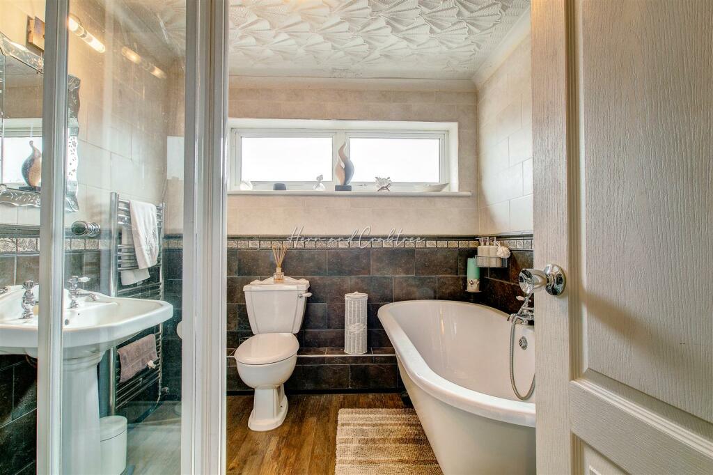 Wellwood, Llanederyrn, HernCrabtre (2).jpg