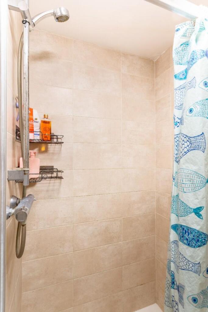 shower room (1).jpg