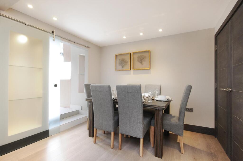 dining room.jpg