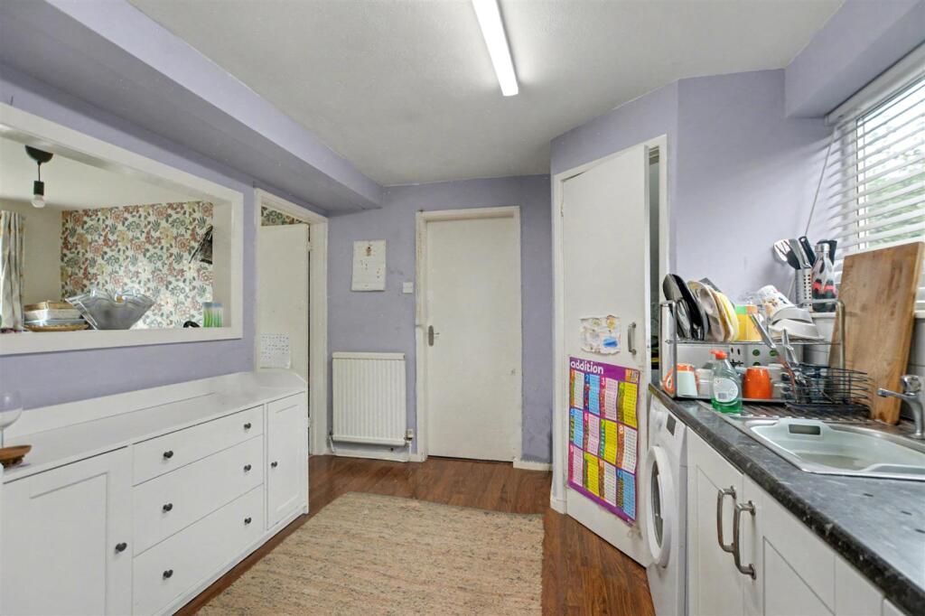 Kitchen_3.jpeg