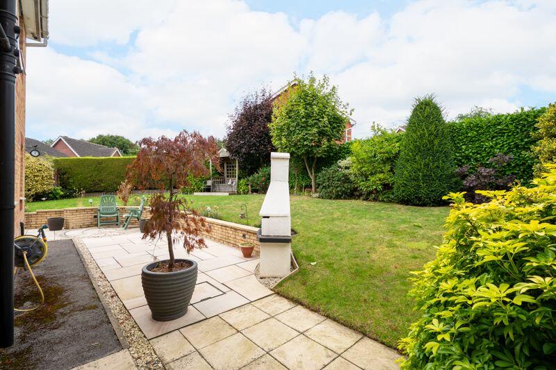 Wraparound Garden &amp; Patio 