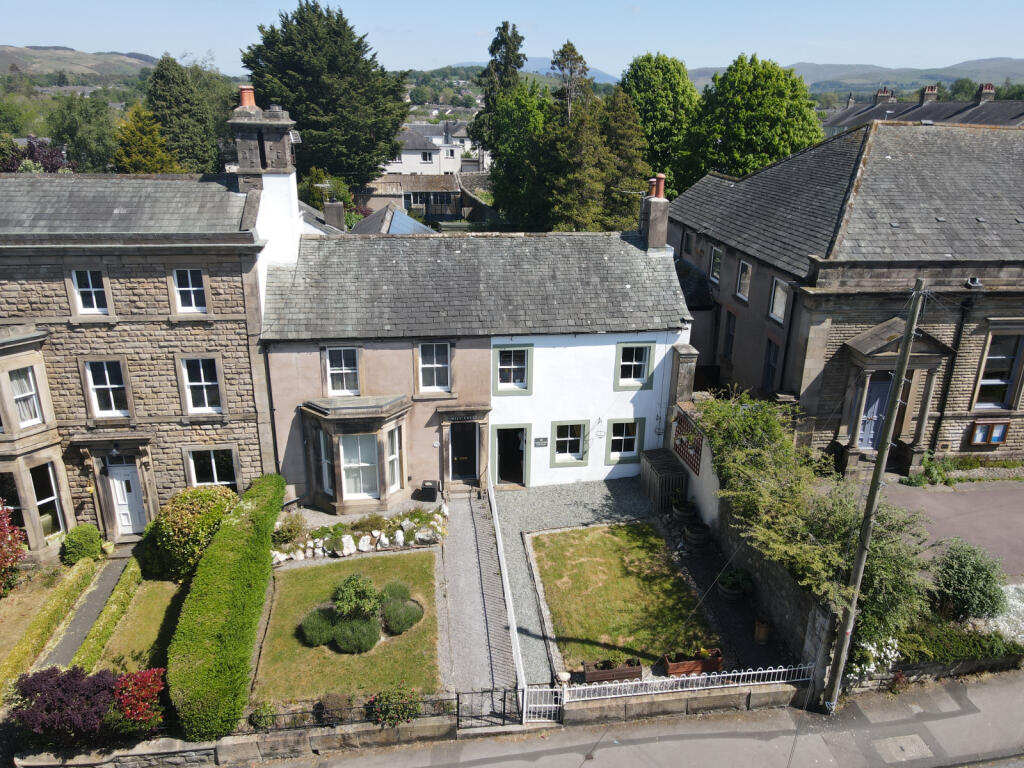 63 Kirkgate - Arial Image